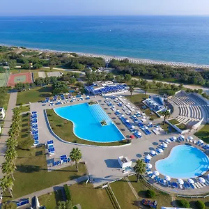 futura-club-torre-rinalda.lecce-hotels.com/