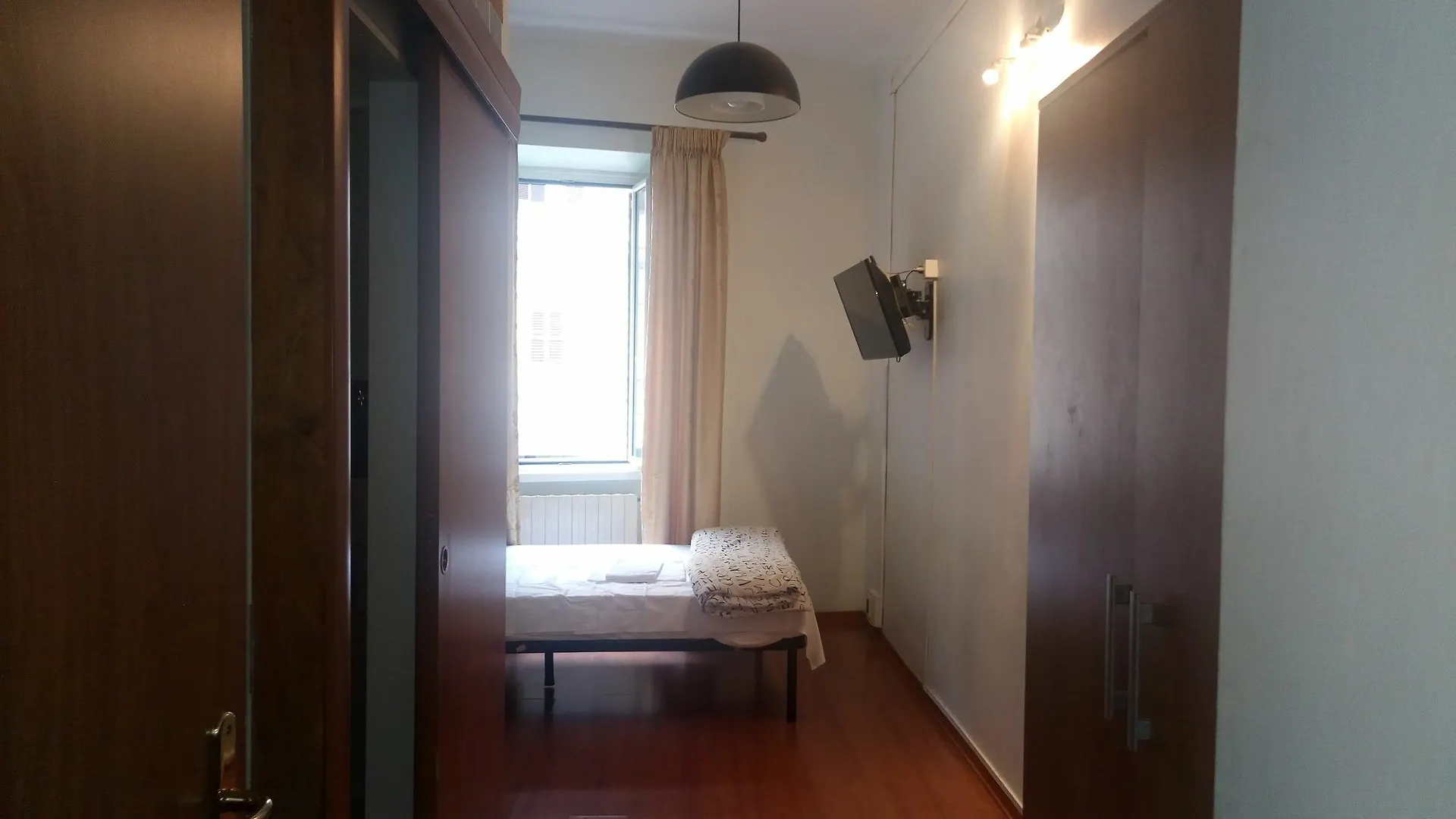 Papia Guest House Rome 2*,